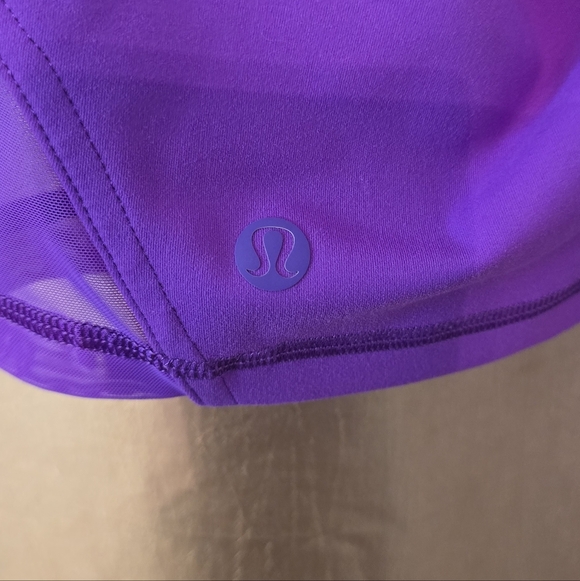 lululemon athletica Atomic Purple Wunder Train Shorts - Picture 4 of 8